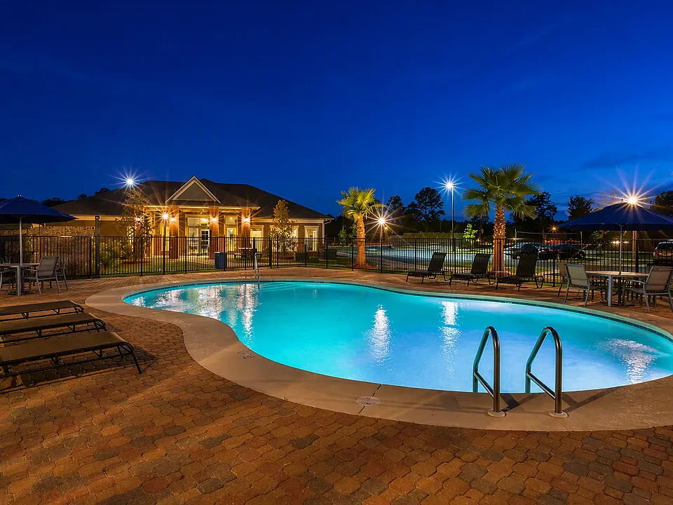 Riviera South Apartments