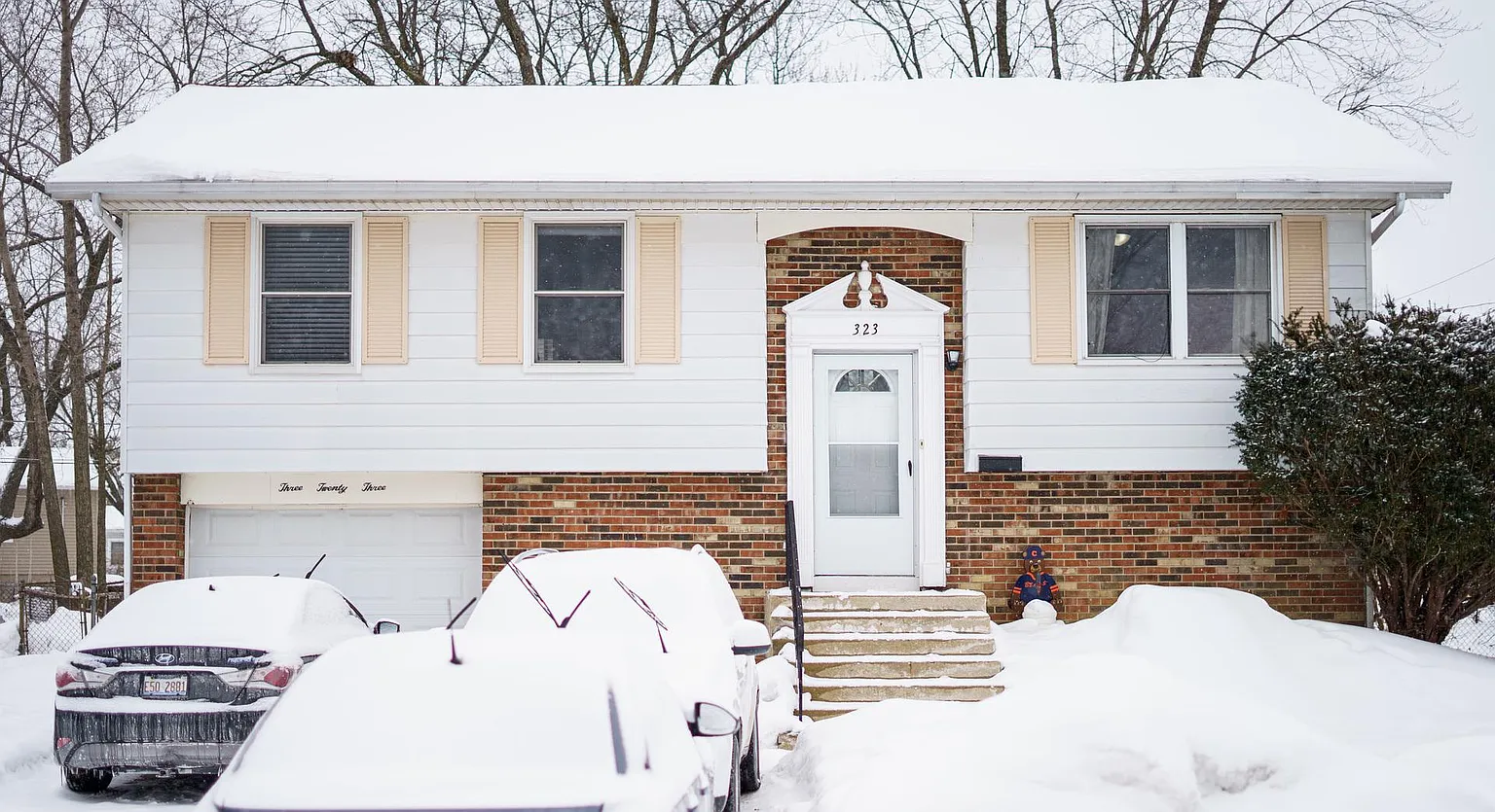 323 Villa Rd photo 1