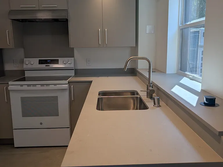 5714B 25th Ave NE #B — Photo 5