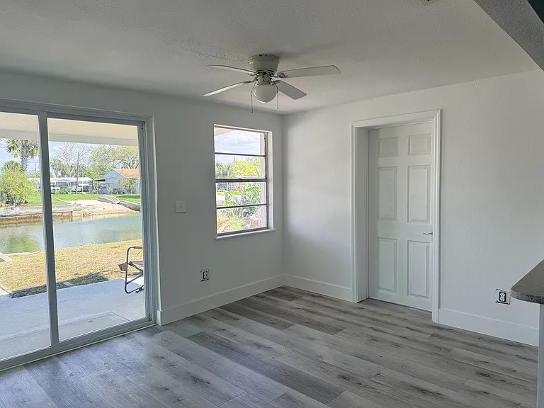 13428 Neptune Dr — Photo 16