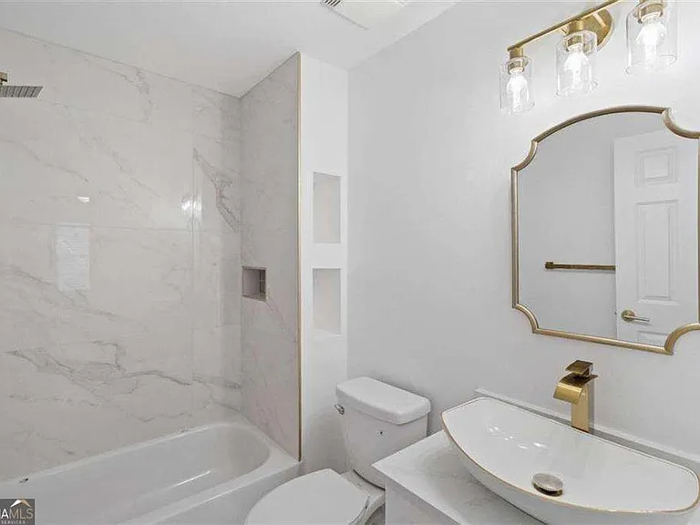 1711 Summit Glen Ln NE — Photo 38