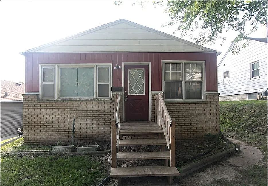 1st image of 143 4th St