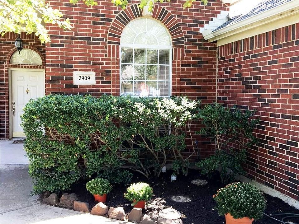 1st image of 3909 Chimney Rock Dr