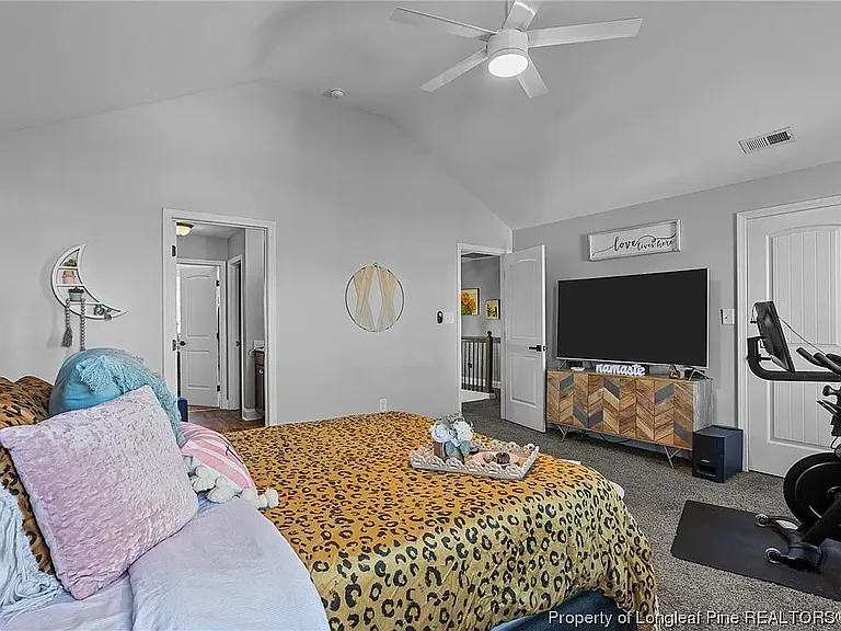130 Weston Woods St — Photo 4