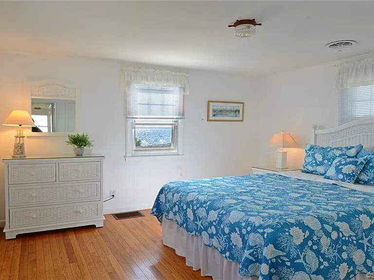 10 Weston Rd — Photo 21
