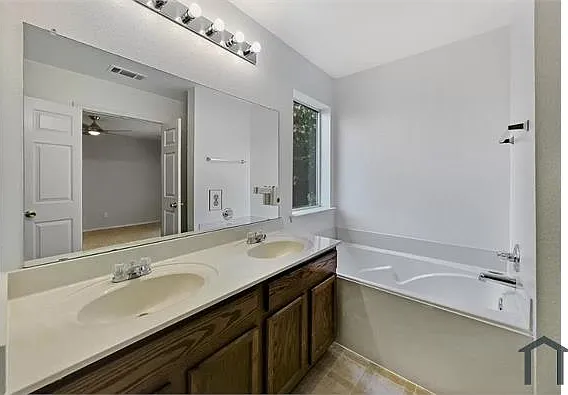9204 Nightingale Dr — Photo 13