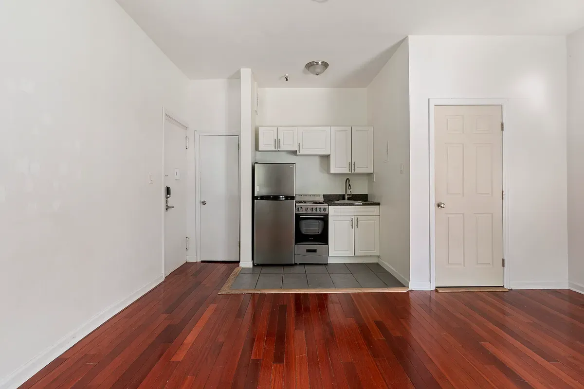 487 Clinton Avenue #1A in Clinton Hill, Brooklyn | StreetEasy