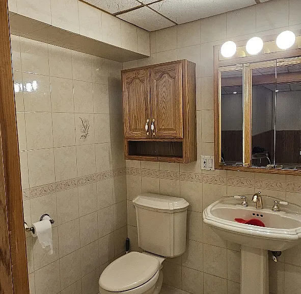 12 Pinelawn Ave — Photo 6