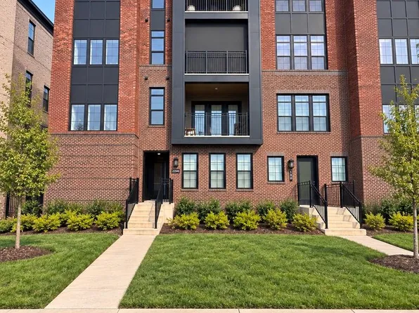 22145 Headwater Ter #400, Ashburn, VA 20148