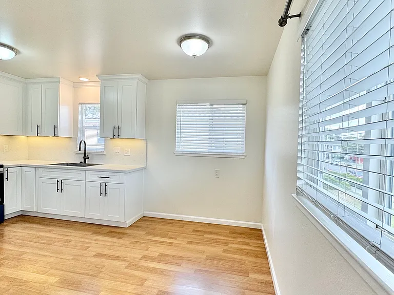 3235 Myles Ct #4 — Photo 6