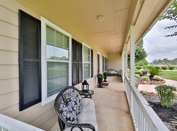 4th image of 702 Saddle Creek Farms Dr