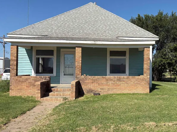 322 S Main St, Saint John, KS 67576