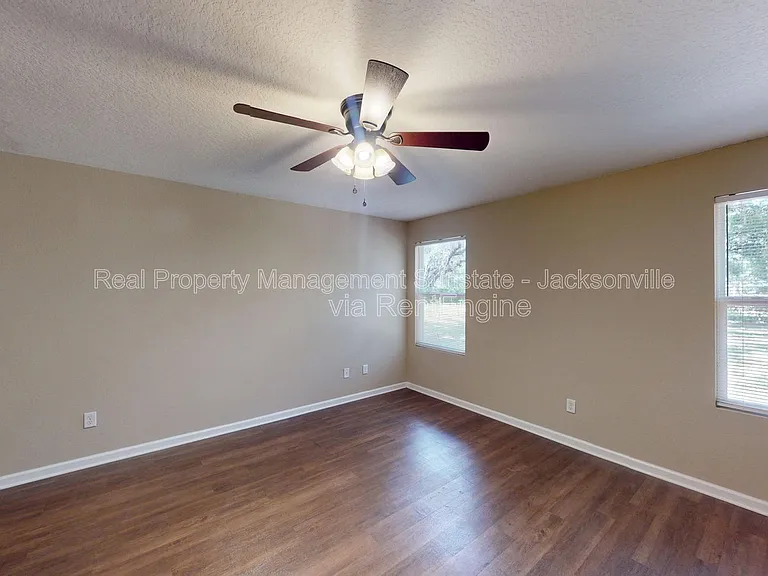 711 Cahoon Rd N — Photo 21