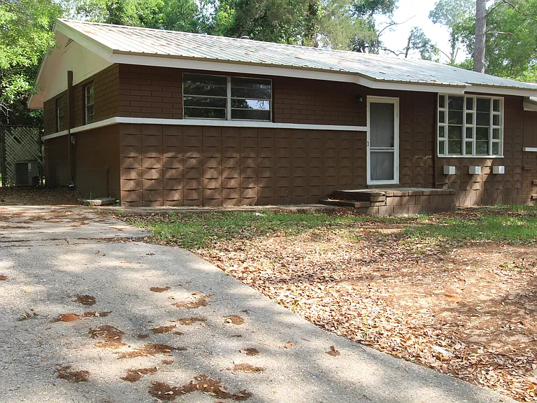 1306 Maryland Dr #B — Photo 8