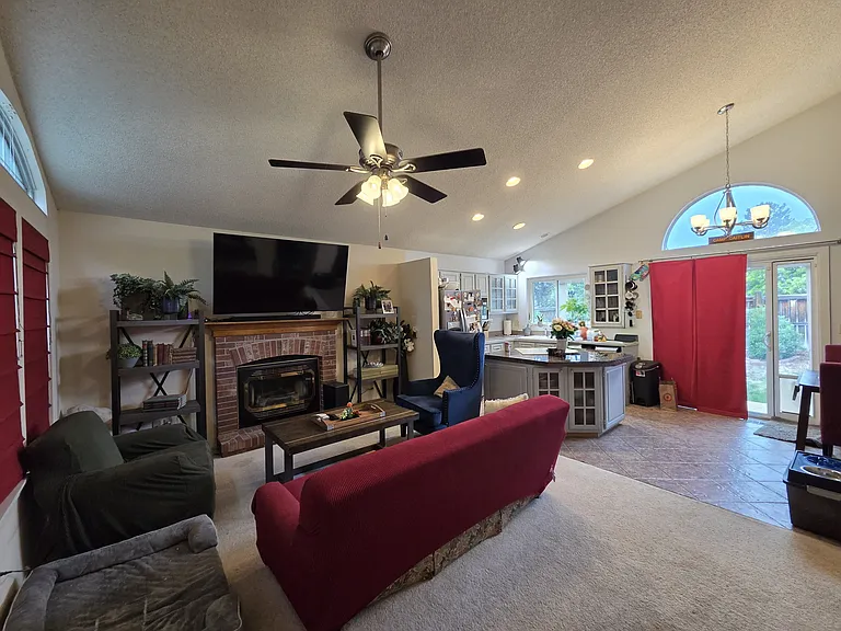 8971 Maribou Ct — Photo 4