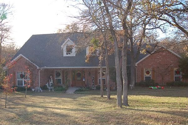 1st image of 1601 Oak Point Dr
