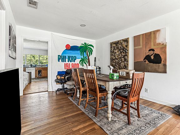 5th image of 3904 Trail Lake Dr