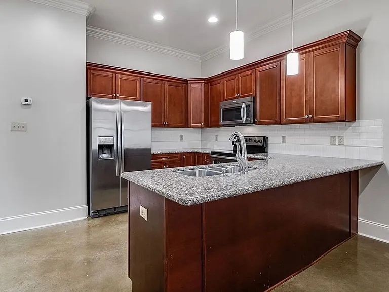 130 Brightwood Dr — Photo 4
