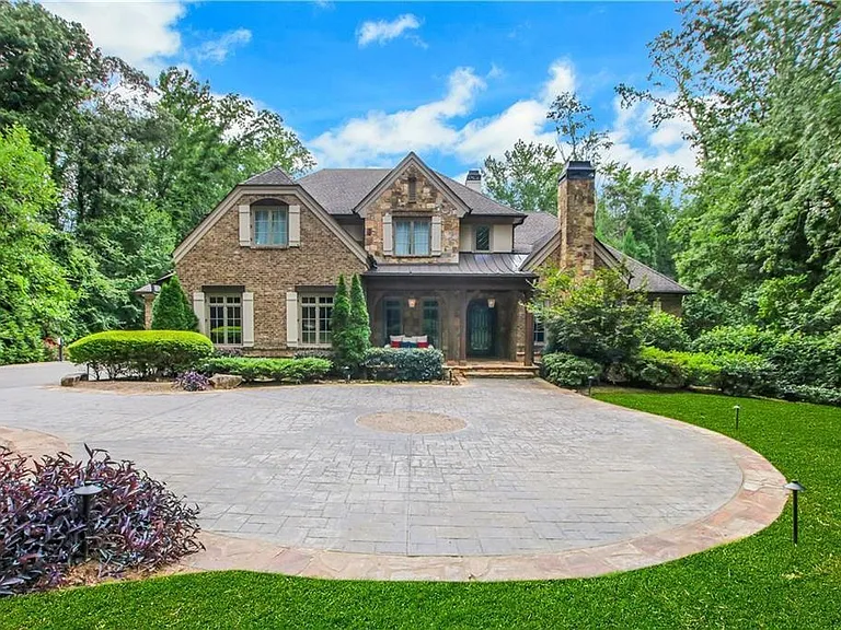 5265 Peachtree Dunwoody Rd — Photo 89