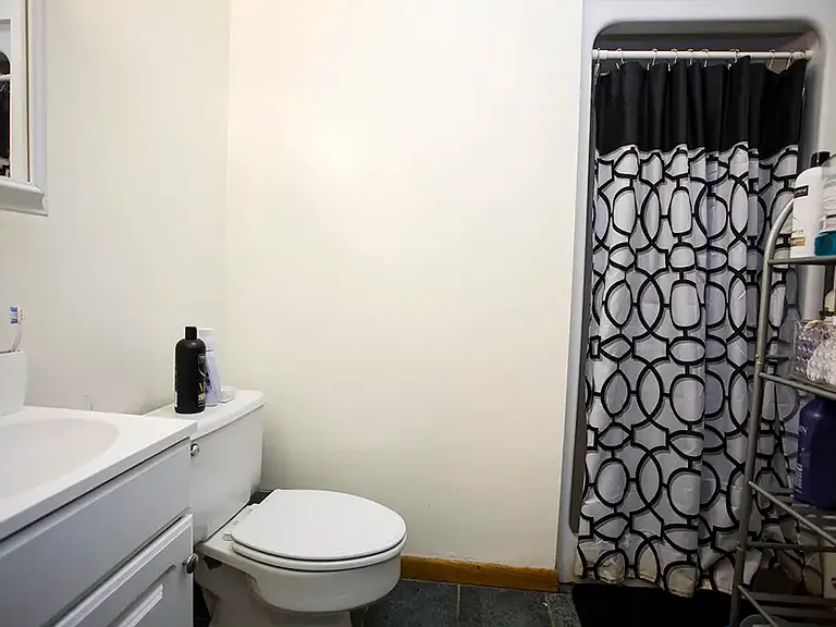 126 N Barnard St — Photo 5