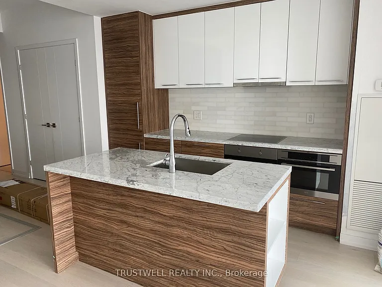 488 University Ave #2605 — Photo 3