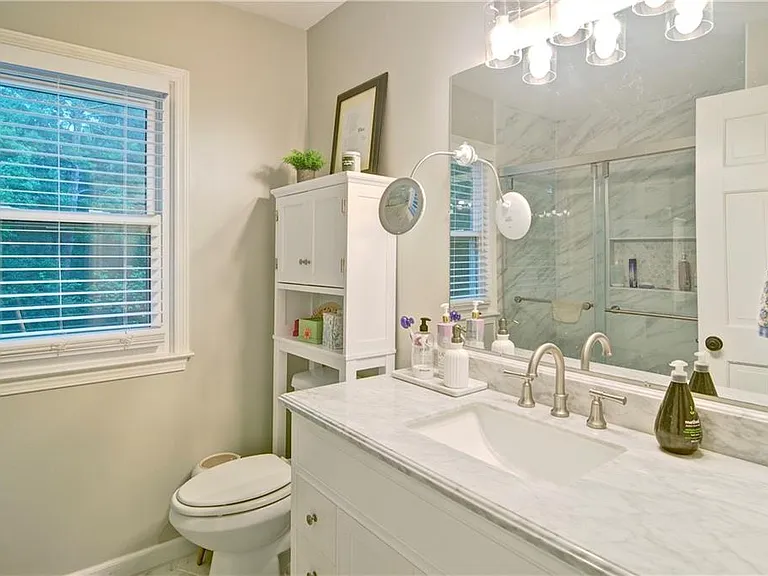 220 Indian Hills Ct — Photo 19