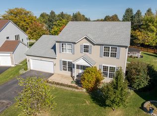 611 Woodbridge Dr, Elgin, IL 60124