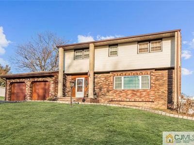 2 Piech Pl, Sayreville, NJ, 08872
