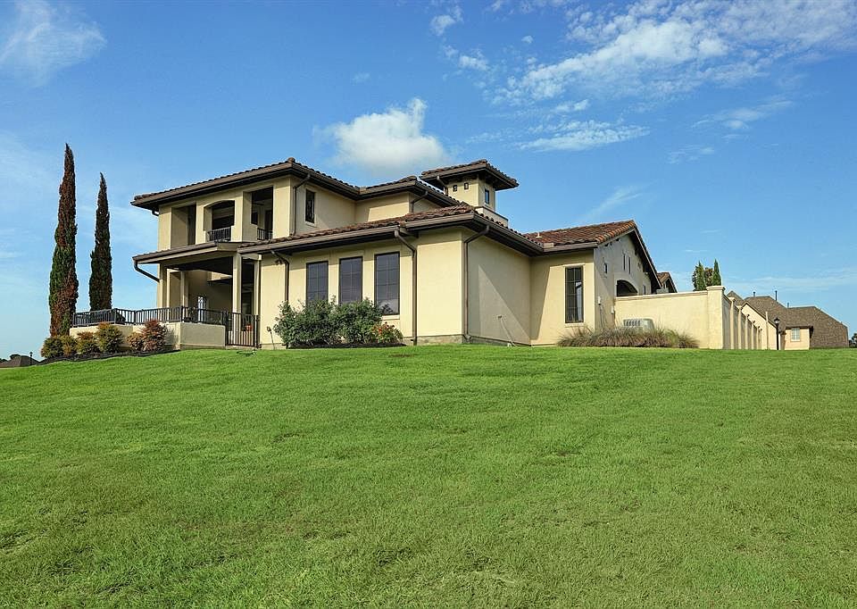 1st image of 622 Appia Dr