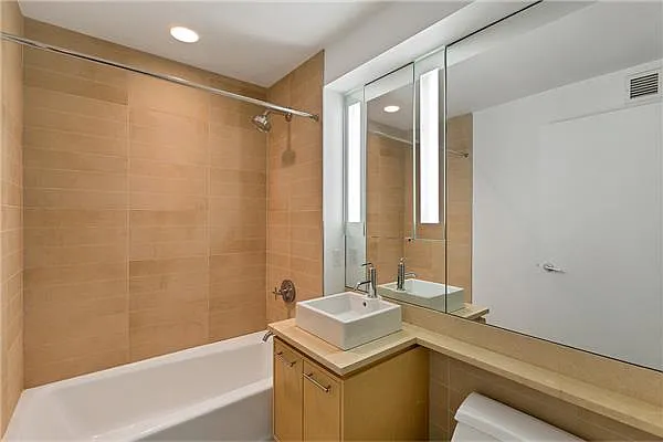 Rented by WIRE International Realty | media 14