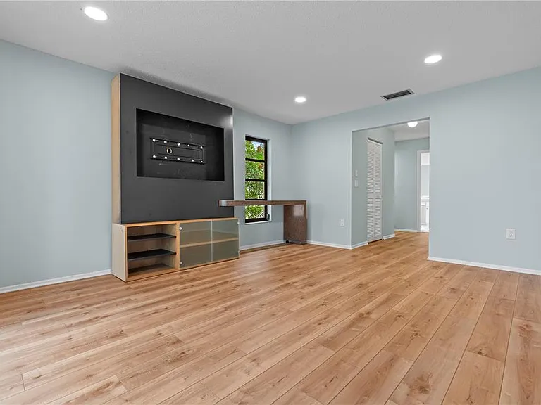 3721 Aster Dr — Photo 2