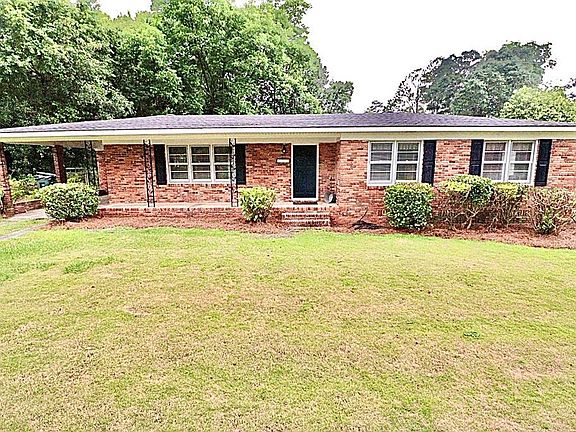3rd image of 2212 Azalea Dr