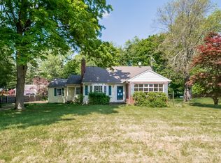 735 Lawlins Rd, Franklin Lakes, NJ 07417