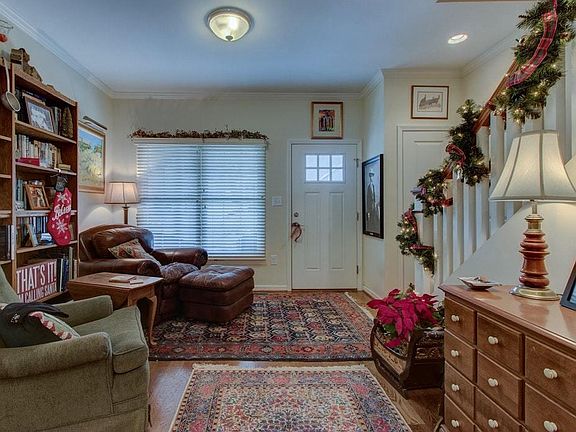 3rd image of 5425 Crossbow Ct