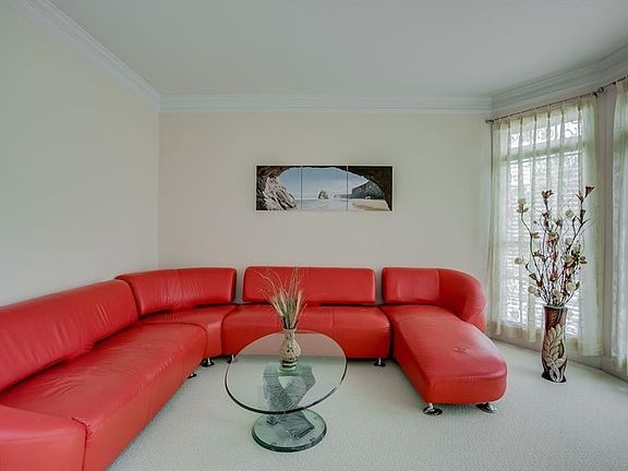 2nd image of 545 Gavenwood Dr