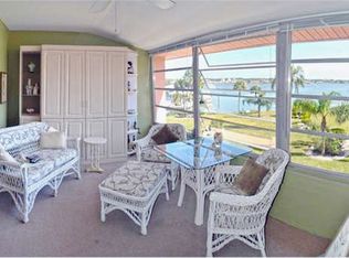 1819 Shore Dr S, South Pasadena, FL 33707