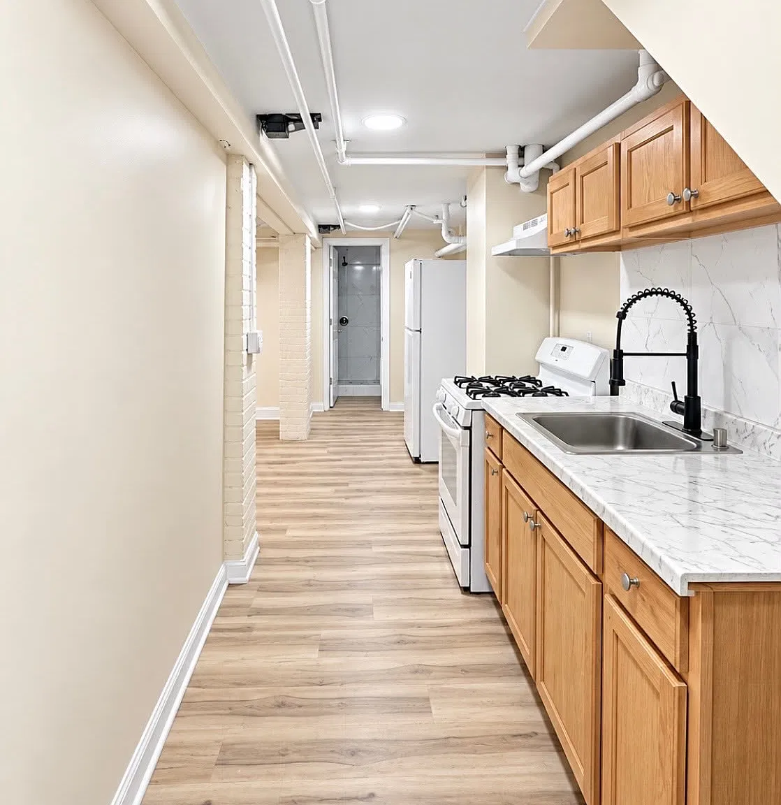 2 bed, 1100 sqft, $2,150 — Photo 2