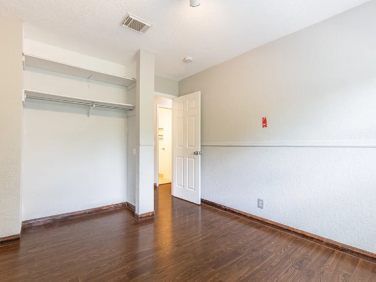 5702 Sunrise Laurel — Photo 24