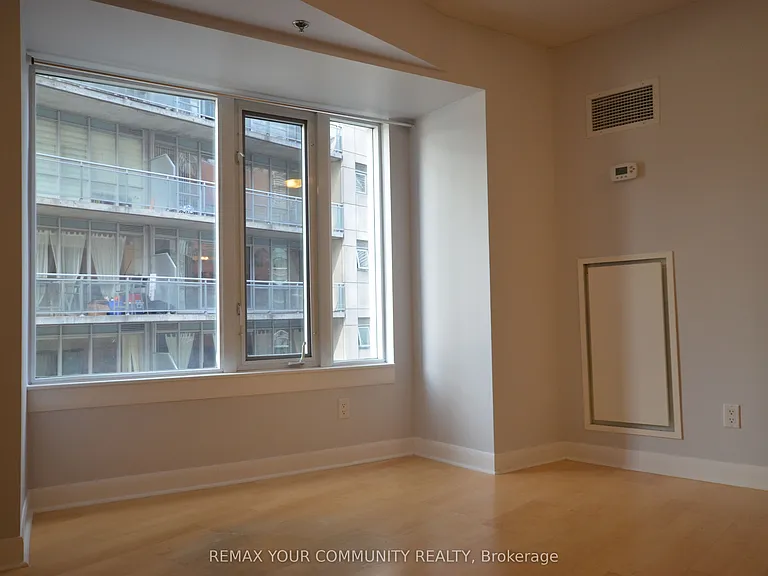 210 Victoria St #707 — Photo 1