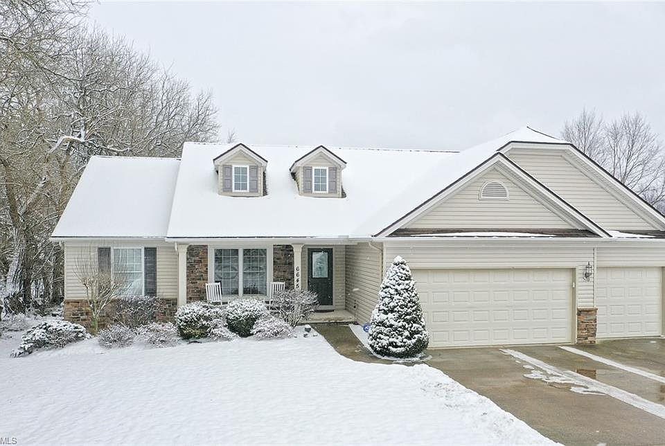 2nd image of 6645 Scenic Woods Dr