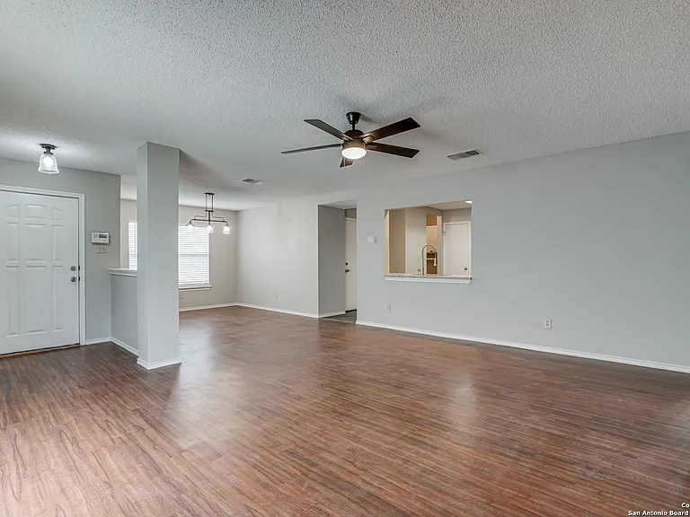 16522 Alwick Ln — Photo 3