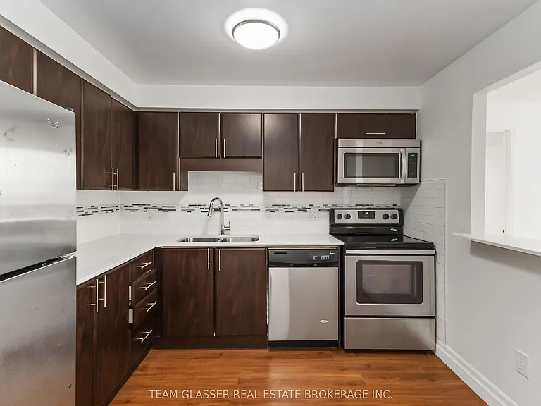 675 Richmond St #606 — Photo 13