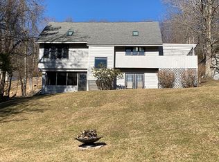 423 Beech St NW, Norton, VA 24273