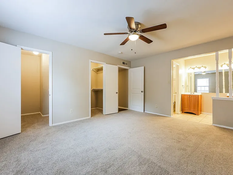 1385 Southridge Dr — Photo 10