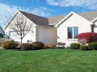 4414 Clearwater Dr W, Maumee, OH 43537