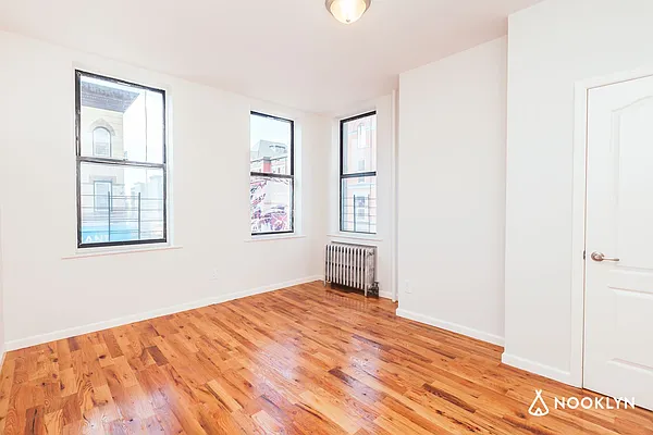 Rented by Nooklyn NYC LLC | media 12