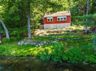537 Sunflower Lane E, Sidney, ME 04330
