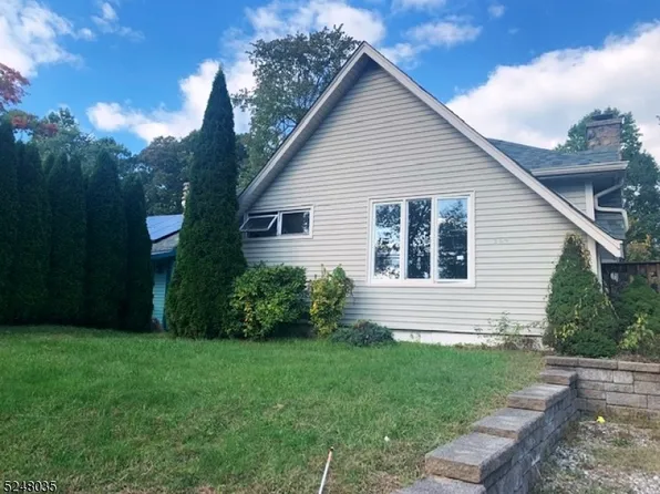 164 Sand Shore Rd, Mount Olive Twp., NJ 07828