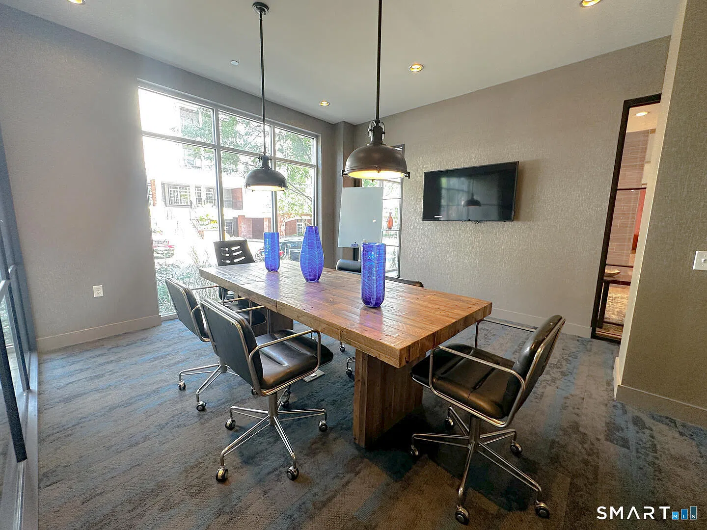 2 bed, 2.0 bath, 1199 sqft, $3,249 — Photo 4