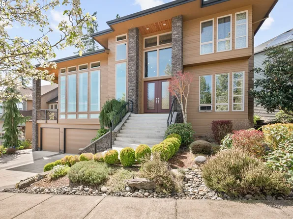 15724 SE Chelsea Morning Dr, Happy Valley, OR 97086
